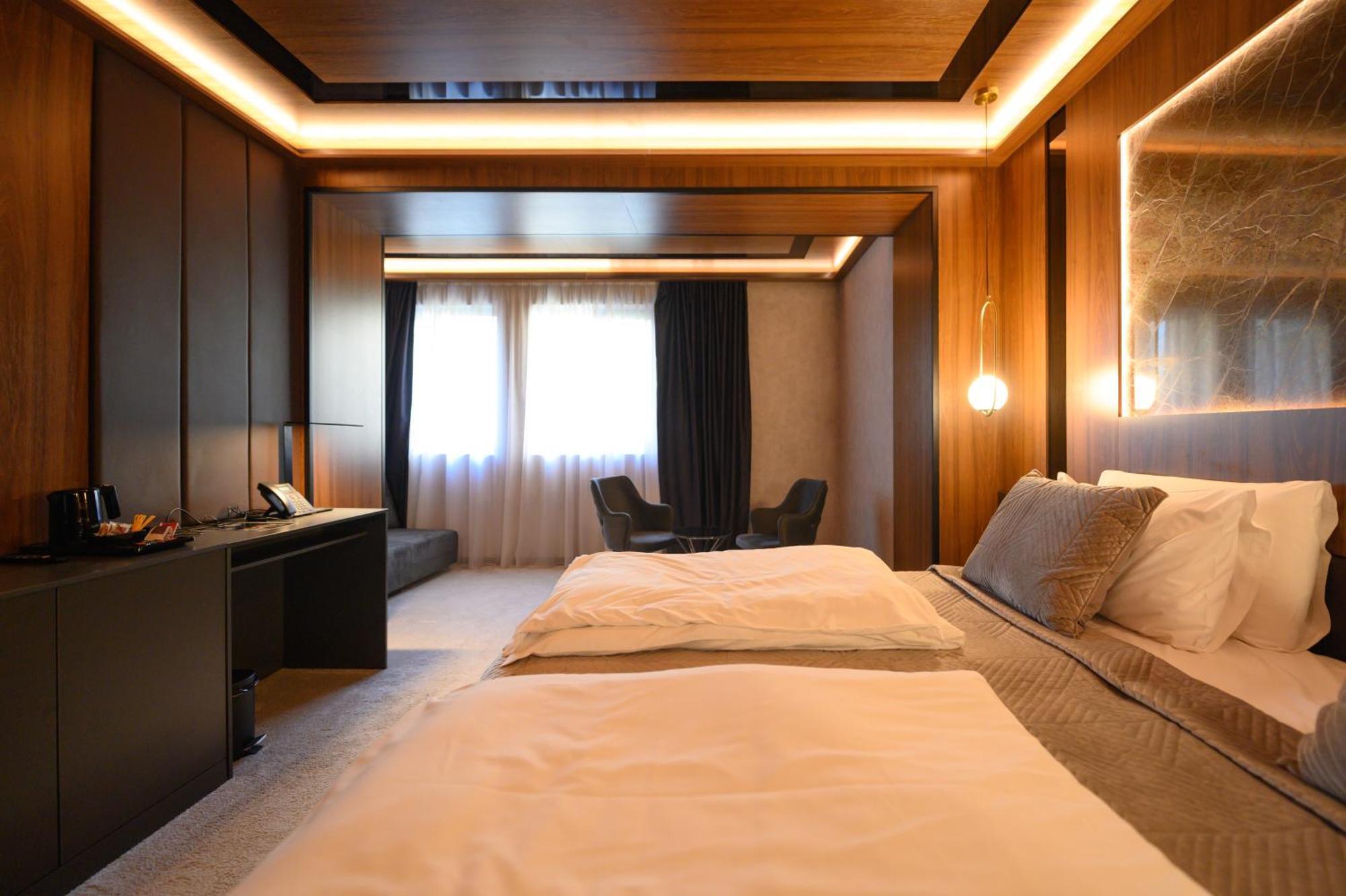 Hotel Macedonia Square Üsküp Dış mekan fotoğraf